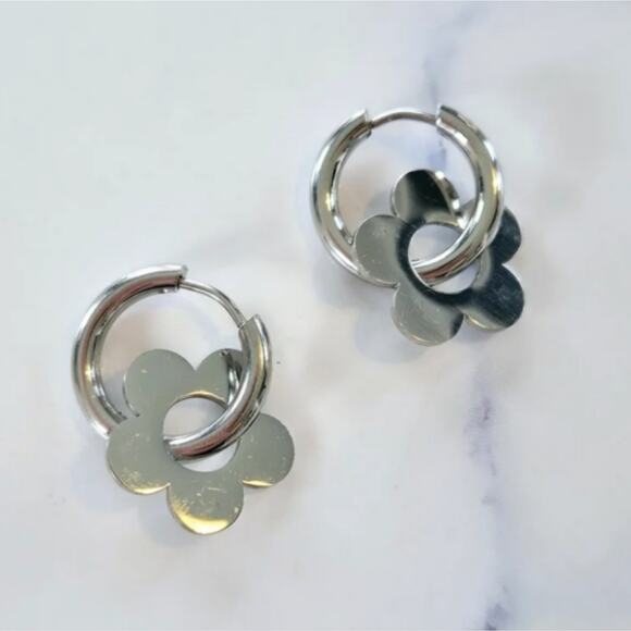 NEW Silver Flower Clover Huggie Hoop Earrings - Picture 3 of 8